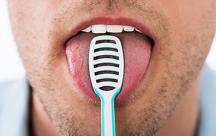 Was hilft bei Mundgeruch?