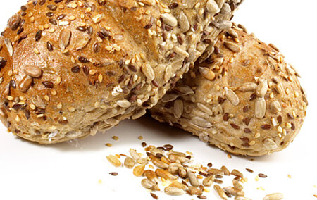 Vollkornbrötchen mit Kerne