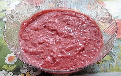 Obst-Sahne-Dessert