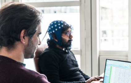 Aufzeichung der Hirnaktivität mittels EEG